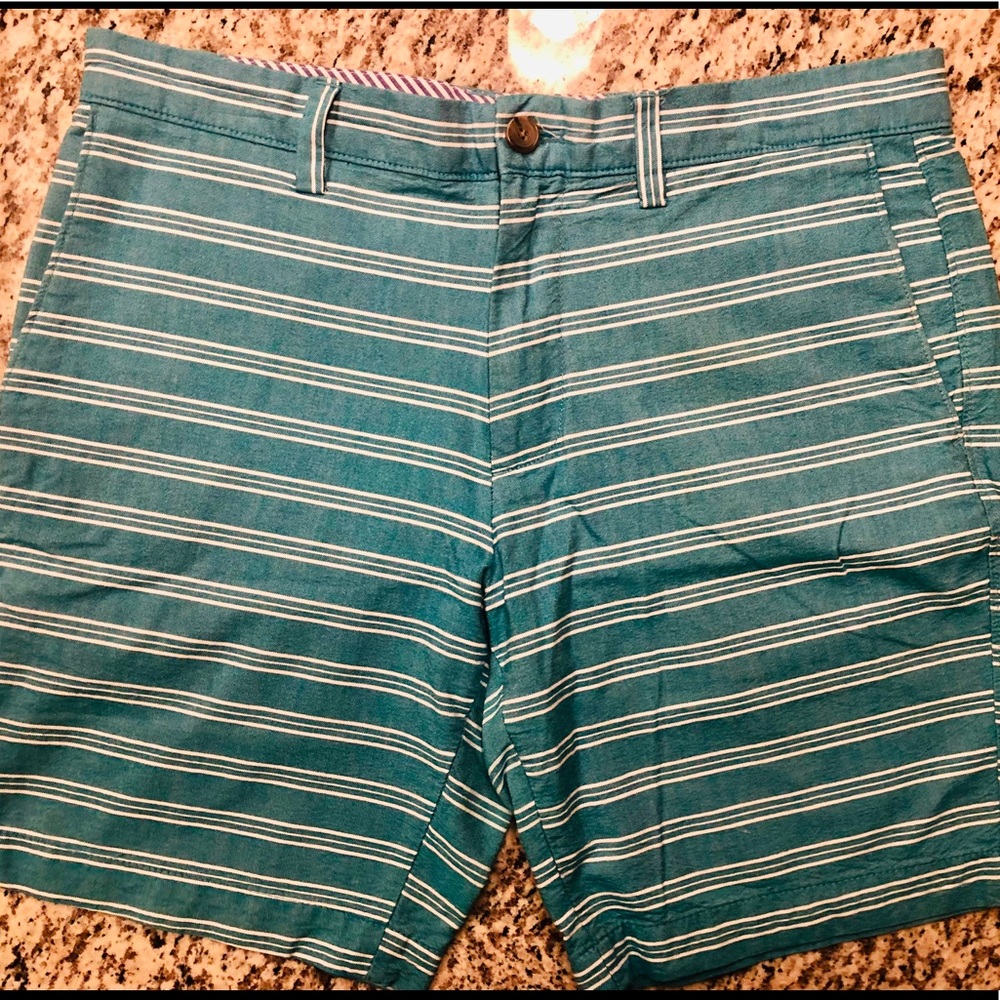 Banana Republic Men’s Green Shorts